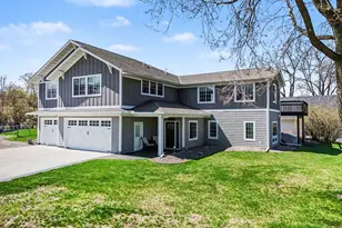 100 Peninsula Rd, Medicine Lake, MN 55441 - Photo 6