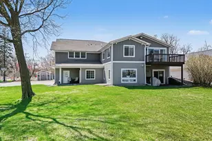 100 Peninsula Rd, Medicine Lake, MN 55441 - Photo 46