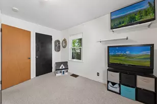 402 Jefferson Ave S, Edina, MN 55343 - Photo 8