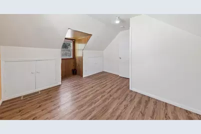 402 Jefferson Avenue S, Hopkins, MN 55343 - Photo 12