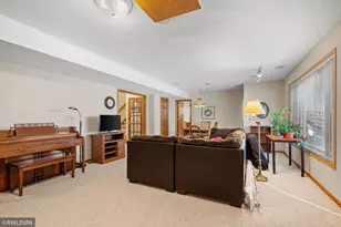 3001 Edward St, Maplewood, MN 55109 - Photo 54