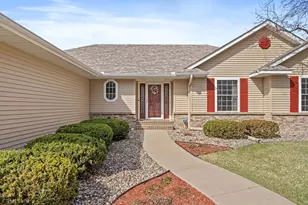 3001 Edward St, Maplewood, MN 55109 - Photo 6