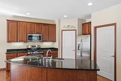 2156 Cedar Grove Trail, Eagan, MN 55122 - Photo 4