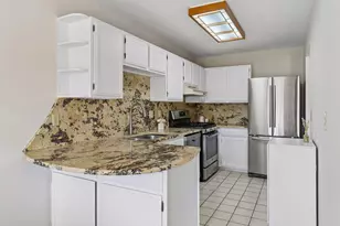3553 Avon Dr, Woodbury, MN 55125 - Photo 6