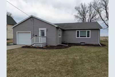 400 9th Street SW, Wells, MN 56097 - Photo 1