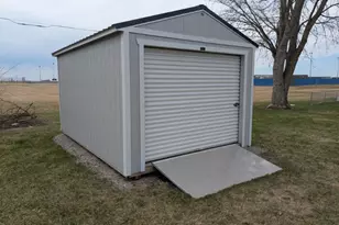 400 9th St SW, Wells, MN 56097 - Photo 38