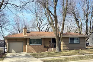 1532 4th Ave, Windom, MN 56101 - Photo 2