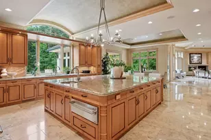 1989 Dwight Ln, Minnetonka, MN 55305 - Photo 2