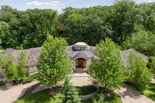 1989 Dwight Ln, Minnetonka, MN 55305 - Photo 1