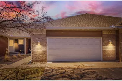 6236 Creekview Lane N, Brooklyn Park, MN 55443 - Photo 2