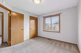 295 Oak Hill Dr, Shoreview, MN 55126 - Photo 26