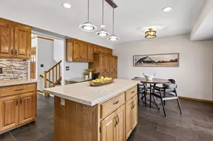 295 Oak Hill Dr, Shoreview, MN 55126 - Photo 6