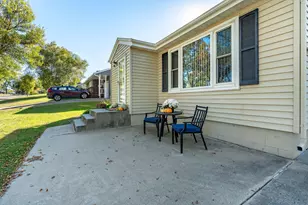 410 E St Charles Ave, Fergus Falls, MN 56537 - Photo 4