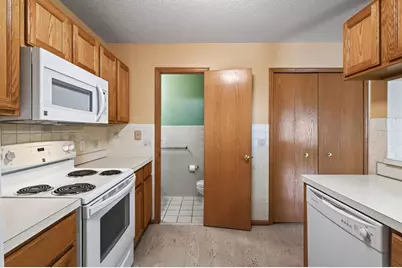 1925 Southcross Drive W #1306, Burnsville, MN 55306 - Photo 16