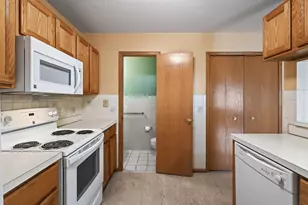 1925 Southcross Dr W, Burnsville, MN 55306 - Photo 16