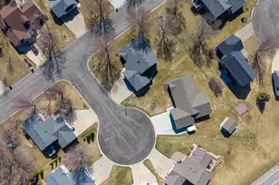 727 Garden Pl, Sauk Rapids, MN 56379 - Photo 4