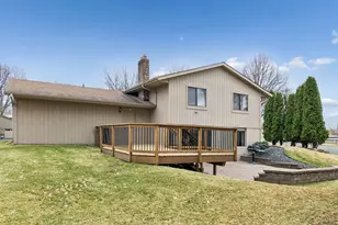 8706 Westwind Cir, Eden Prairie, MN 55344 - Photo 2