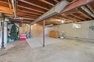 1561 Clarence St, Saint Paul, MN 55106 - Photo 18