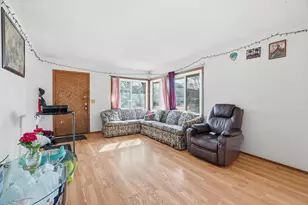 1561 Clarence St, Saint Paul, MN 55106 - Photo 4