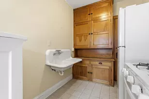 2545 Garfield Ave, Minneapolis, MN 55405 - Photo 10