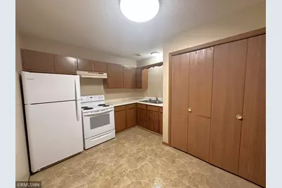 1380 Heritage Drive #1, New Richmond, WI 54017 - Photo 8