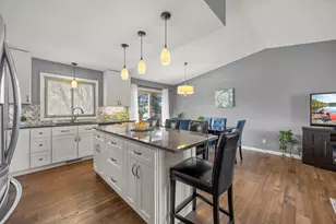 6601 Cherokee Ln N, Brooklyn Park, MN 55428 - Photo 6