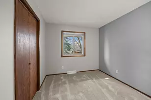 6601 Cherokee Ln N, Brooklyn Park, MN 55428 - Photo 12