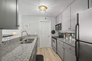 6165 Chasewood Pkwy, Hopkins, MN 55343 - Photo 8