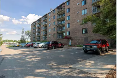2601 Kenzie Terrace #330, Saint Anthony, MN 55418 - Photo 38