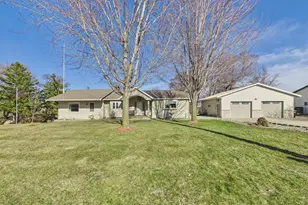 304 12th Ave SE, Melrose, MN 56352 - Photo 2