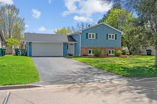 648 91st Ave NE, Blaine, MN 55434 - Photo 2
