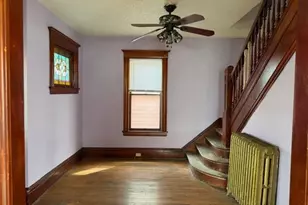 658 Edmund Ave, Saint Paul, MN 55104 - Photo 2