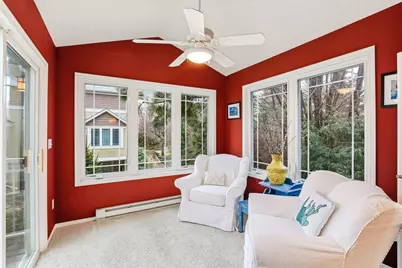 586 Sutherland Drive, Woodbury, MN 55129 - Photo 14