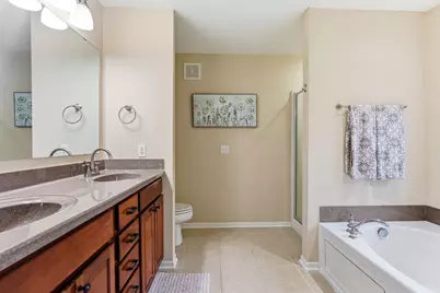 586 Sutherland Drive, Woodbury, MN 55129 - Photo 20