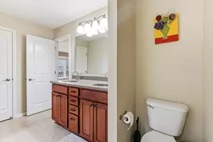 586 Sutherland Dr, Woodbury, MN 55129 - Photo 22