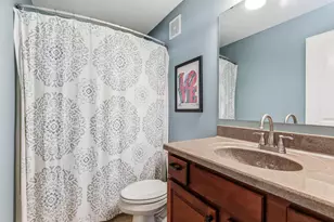 586 Sutherland Dr, Woodbury, MN 55129 - Photo 26