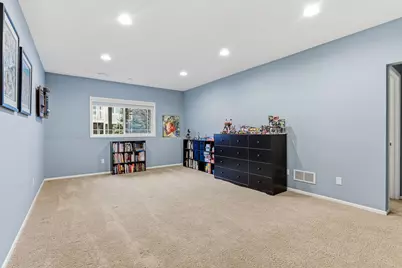 586 Sutherland Drive, Woodbury, MN 55129 - Photo 32