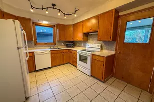 435 Harrison St, Lewiston, MN 55952 - Photo 12