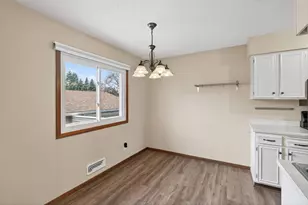 7023 146th St Ct, Apple Valley, MN 55124 - Photo 8