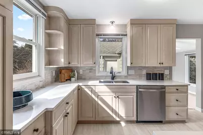 2730 France Avenue S, Saint Louis Park, MN 55416 - Photo 16