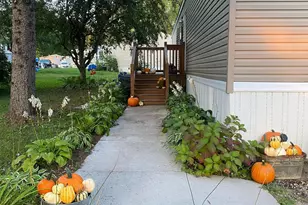 175 Highview Cir, Watertown, MN 55388 - Photo 1