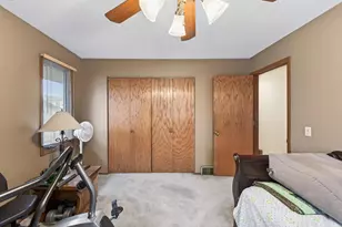 187 Valleyside Dr, Saint Paul, MN 55119 - Photo 12