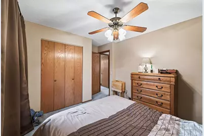 187 Valleyside Drive, Saint Paul, MN 55119 - Photo 10