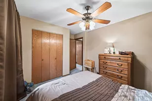 187 Valleyside Dr, Saint Paul, MN 55119 - Photo 10