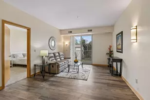 2900 University Ave SE, Minneapolis, MN 55414 - Photo 2