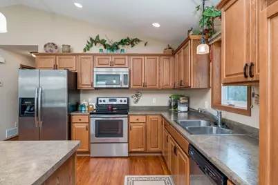 200 Foxfire Drive, Mankato, MN 56001 - Photo 10