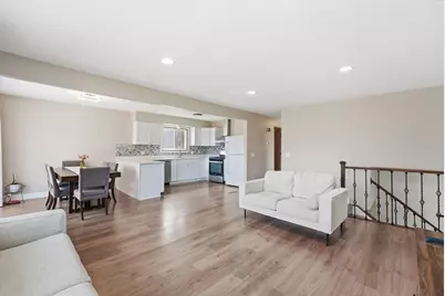 8212 Vincent Avenue N, Brooklyn Park, MN 55444 - Photo 8