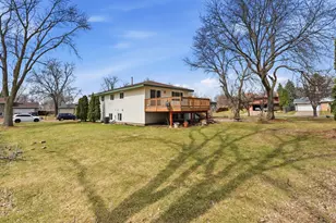 8212 Vincent Ave N, Brooklyn Park, MN 55444 - Photo 28