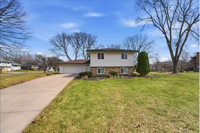 8212 Vincent Avenue N, Brooklyn Park, MN 55444 - Photo 1