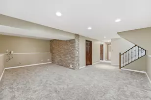 8212 Vincent Ave N, Brooklyn Park, MN 55444 - Photo 20